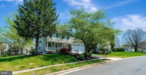 13152 Lazy Glen Ln, Oak Hill, VA 20171