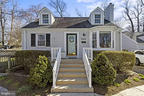 7009 Jefferson Ave, Falls Church, VA 22042