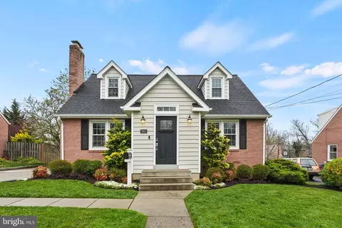 2923 Rogers Dr, Falls Church, VA 22042