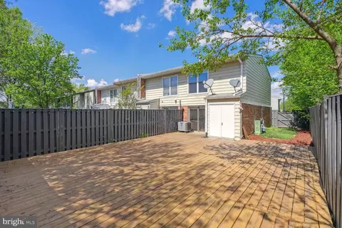 Exterior - 2151 Ferguson Pl, Herndon, VA 20170 photo 4 of 5