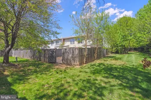 Exterior - 2151 Ferguson Pl, Herndon, VA 20170 photo 5 of 5