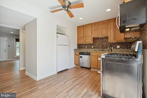 Kitchen - 2151 Ferguson Pl, Herndon, VA 20170 photo 2 of 3