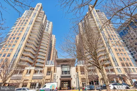11990 Market St #203, Reston, VA 20190