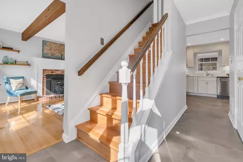 Entry Way - 7607 Maritime Ln, Springfield, VA 22153 photo 1 of 2