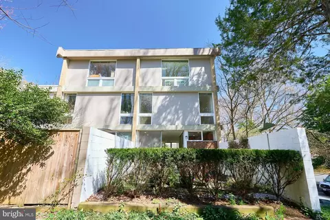 Exterior - 11501 Hickory Cluster, Reston, VA 20190 photo 7 of 13
