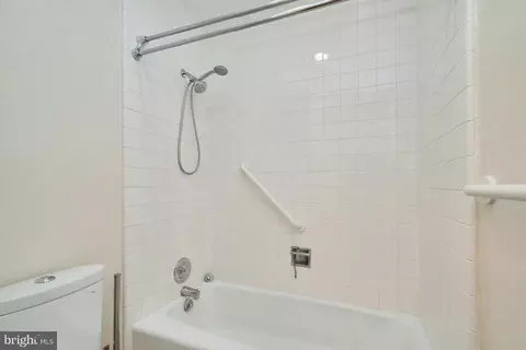 Bath - 11501 Hickory Cluster, Reston, VA 20190 photo 4 of 4