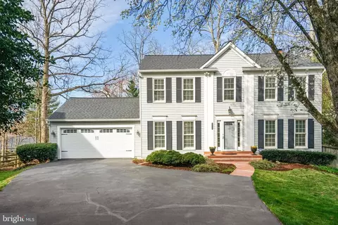 8655 Pohick Forest Ct, Springfield, VA 22153 photo 2