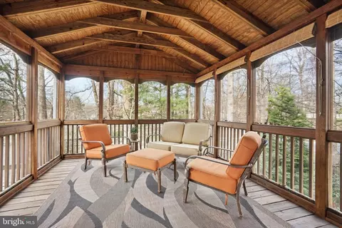 8655 Pohick Forest Ct, Springfield, VA 22153 photo 12