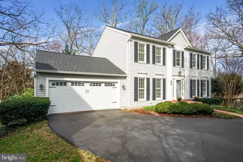 8655 Pohick Forest Ct, Springfield, VA 22153 photo 3