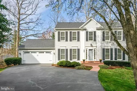 8655 Pohick Forest Ct, Springfield, VA 22153