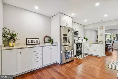 1753 Ivy Oak Sq, Reston, VA 20190