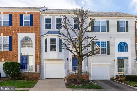 11411 Sunflower Ln, Fairfax, VA 22030