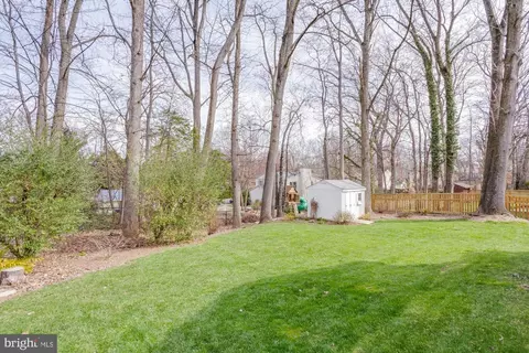 Exterior - 6917 Sydenstricker Rd, Springfield, VA 22152 photo 9 of 12
