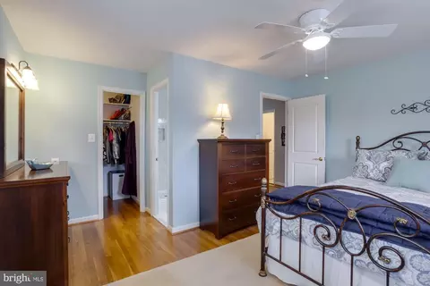 Bedroom - 6917 Sydenstricker Rd, Springfield, VA 22152 photo 2 of 6