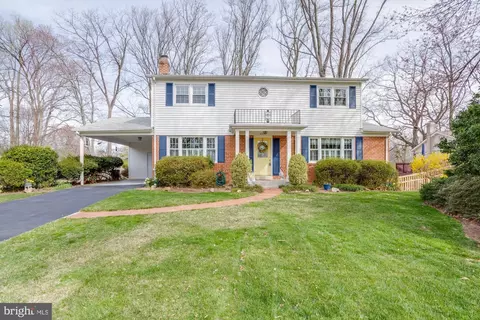 Exterior - 6917 Sydenstricker Rd, Springfield, VA 22152 photo 1 of 12