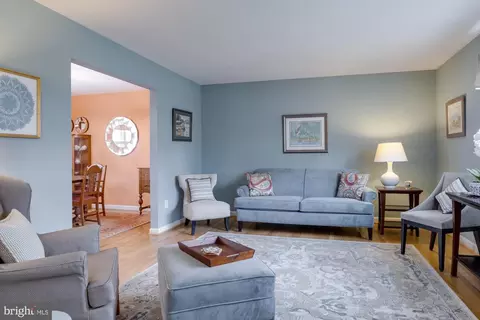 Living - 6917 Sydenstricker Rd, Springfield, VA 22152 photo 6 of 8