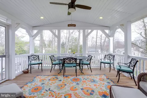 Exterior - 6917 Sydenstricker Rd, Springfield, VA 22152 photo 4 of 12