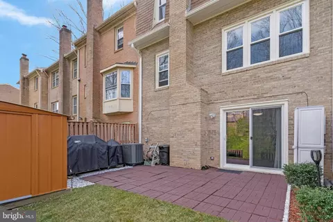 9038 Rosewall Ct, Springfield, VA 22152 photo 25