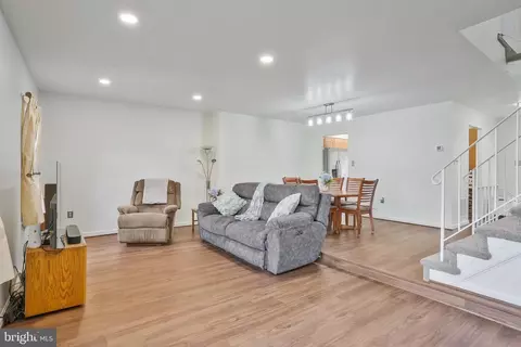 9038 Rosewall Ct, Springfield, VA 22152 photo 8
