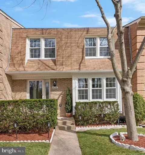 9038 Rosewall Ct, Springfield, VA 22152