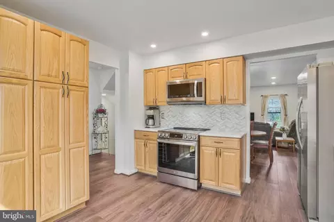 9038 Rosewall Ct, Springfield, VA 22152 photo 4