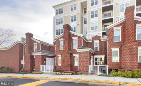 Other - 1645 International Dr #TH14, Mclean, VA 22102 photo 2 of 10