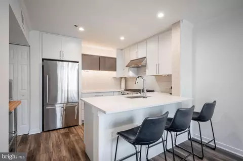 Kitchen - 1645 International Dr #TH14, Mclean, VA 22102 photo 2 of 4