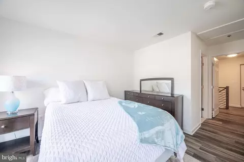 Bedroom - 1645 International Dr #TH14, Mclean, VA 22102 photo 4 of 6