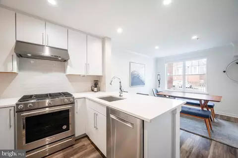 Kitchen - 1645 International Dr #TH14, Mclean, VA 22102 photo 4 of 4