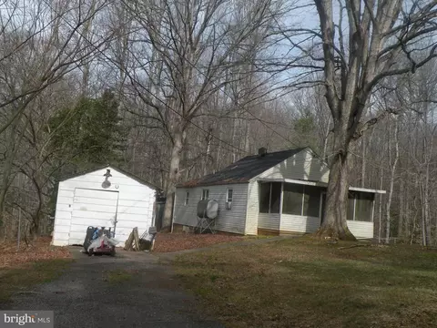 10811 Hampton Rd, Fairfax Station, VA 22039