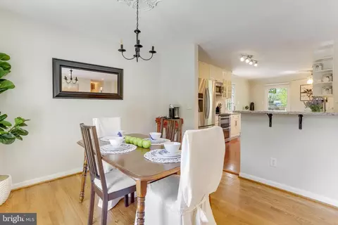 Dining - 6215 Zekan Ln, Springfield, VA 22150 photo 2 of 5