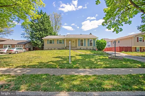 Exterior - 6215 Zekan Ln, Springfield, VA 22150 photo 4 of 12