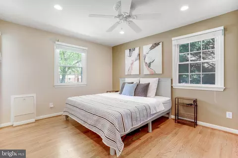Bedroom - 6215 Zekan Ln, Springfield, VA 22150 photo 1 of 7
