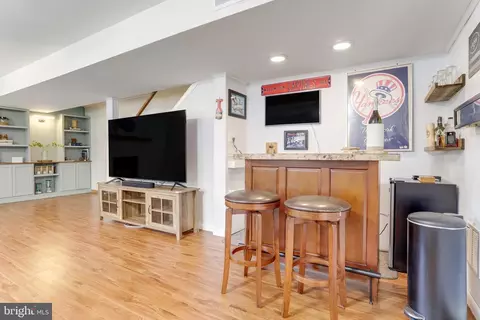 Dining - 6215 Zekan Ln, Springfield, VA 22150 photo 5 of 5