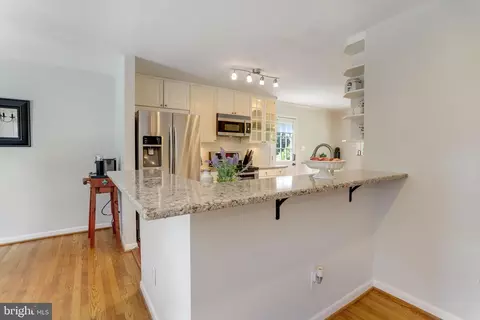 Kitchen - 6215 Zekan Ln, Springfield, VA 22150 photo 10 of 10