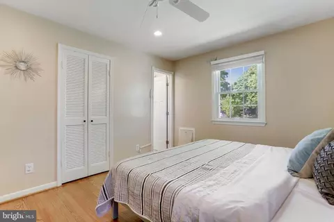 Bedroom - 6215 Zekan Ln, Springfield, VA 22150 photo 3 of 7
