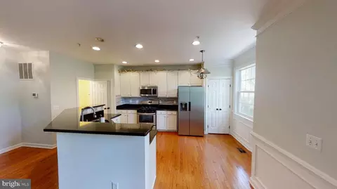 13554 Davinci Ln, Herndon, VA 20171