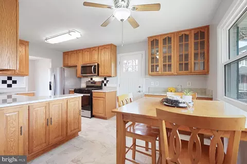Kitchen - 6539 Ashlawn Ct, Springfield, VA 22150 photo 1 of 4