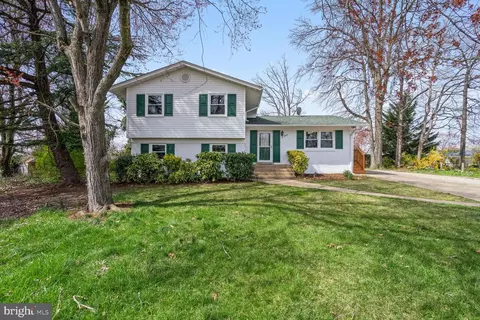 6539 Ashlawn Ct, Springfield, VA 22150