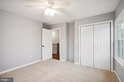 Bedroom - 5514 Inverchapel Rd, Springfield, VA 22151 photo 4 of 6