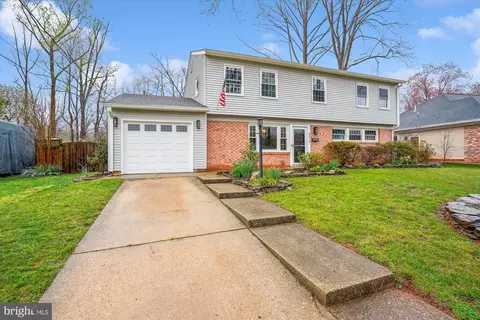5514 Inverchapel Rd, Springfield, VA 22151