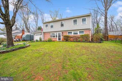 Exterior - 5514 Inverchapel Rd, Springfield, VA 22151 photo 17 of 17