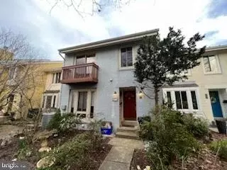 2025 Chadds Ford Dr, Reston, VA 20191 photo 1