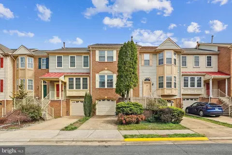 14080 Winding Ridge Ln, Centreville, VA 20121