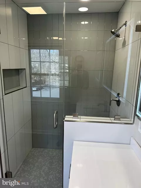 Bath - 6811 Market Square Dr, Mclean, VA 22101 photo 2 of 3