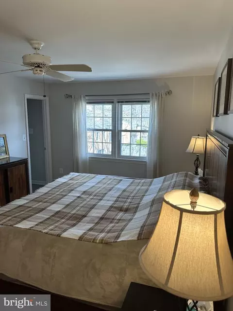 Bedroom - 6811 Market Square Dr, Mclean, VA 22101 photo 2 of 4