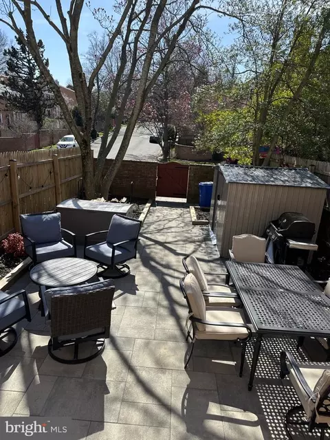 Exterior - 6811 Market Square Dr, Mclean, VA 22101 photo 2 of 5