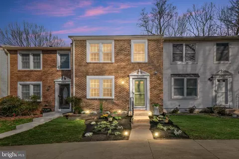 8387 Fern Leaf Ct, Springfield, VA 22153