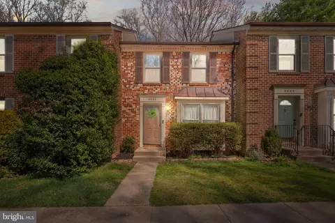 9033 Armendown Dr, Springfield, VA 22152