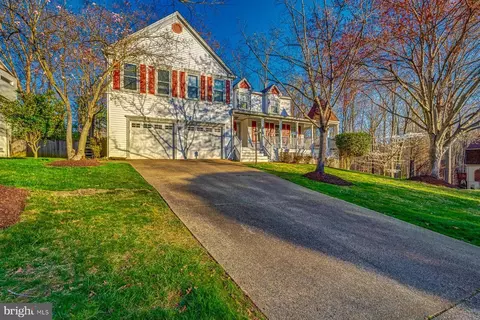7819 Lobelia Ln, Springfield, VA 22152 photo 3